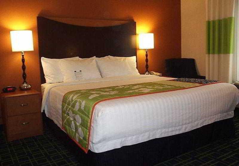 Fairfield Inn And Suites By Marriott Сеймор Екстер'єр фото